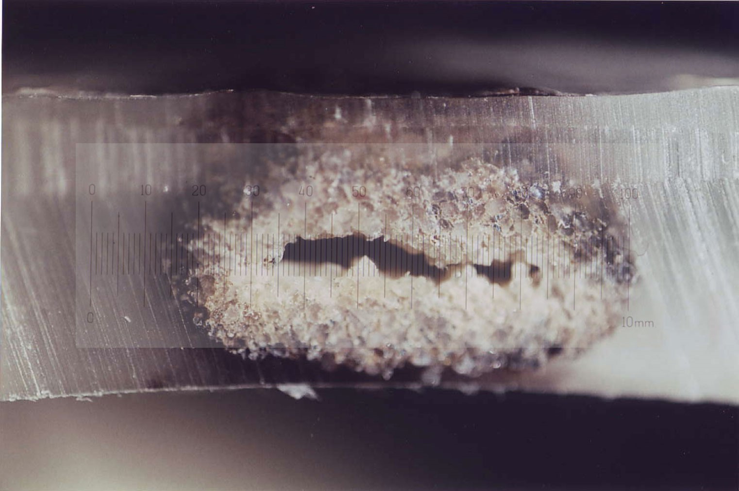 Observation d’une fulgurite après fonctionnement d’un fusible